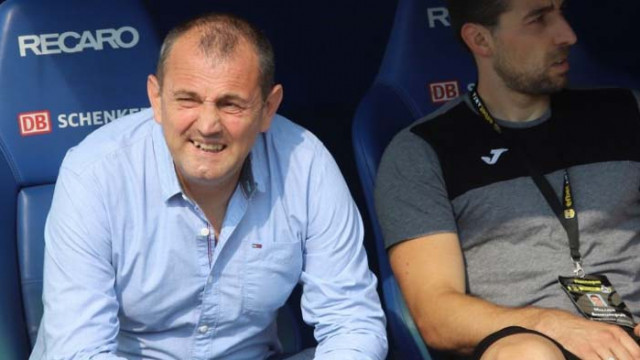 Славия се раздели с треньора