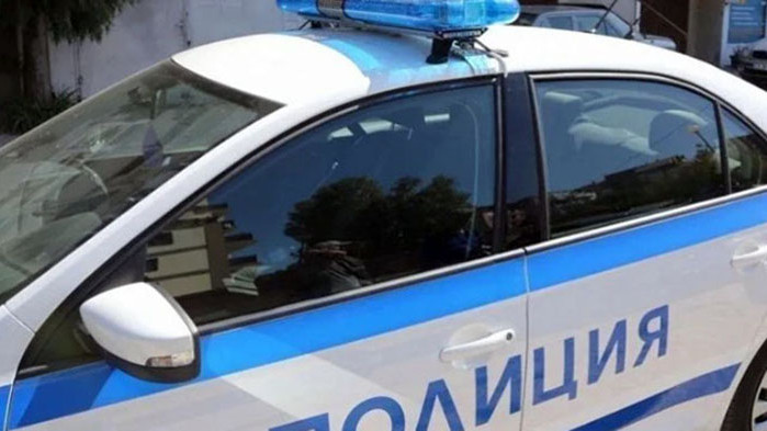 Кола падна от мост в Дупница. Трима са пострадали и