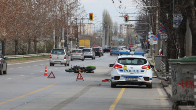 Моторист катастрофира на столичния булевард Сливница и улица Калофер  съобщава БГНЕС