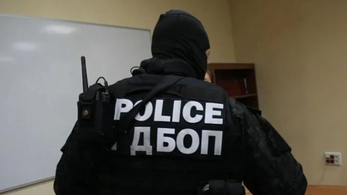 ГДБОП задържа още един младеж във връзка с бомбените заплахи в училищата