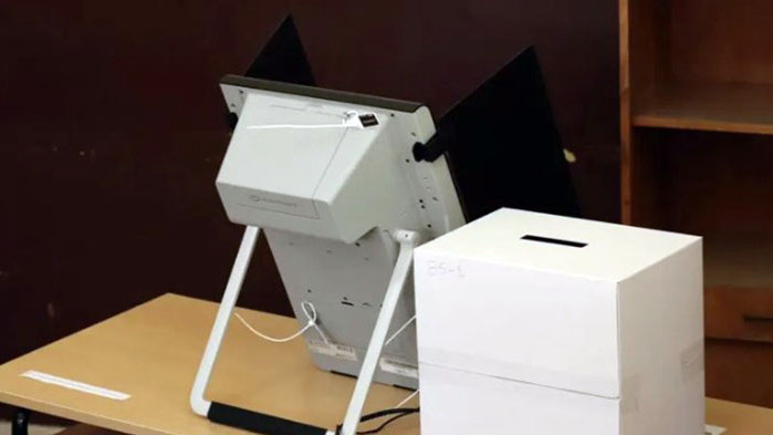 Поне 142 машини са извадени от изборния процес. Една част