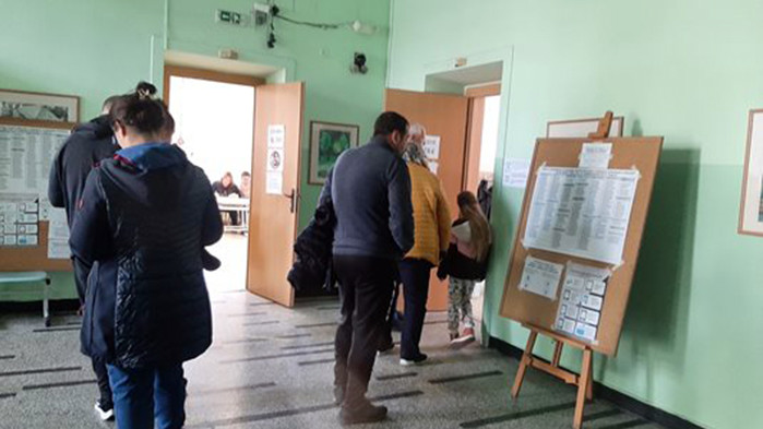 Първи резултати в Бургас: ГЕРБ води над ПП-ДБ, трети са "Възраждане"