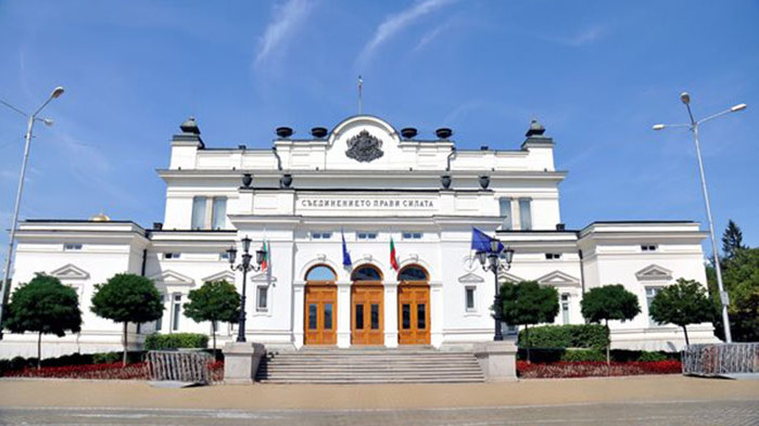 Все още няма нито една Районна избирателна комисия, пристигнала в