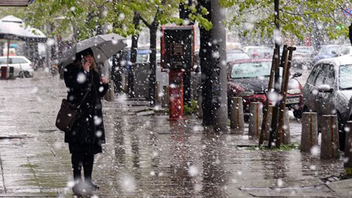 Чака ни още студ, дъжд и сняг, пролетта ще направи