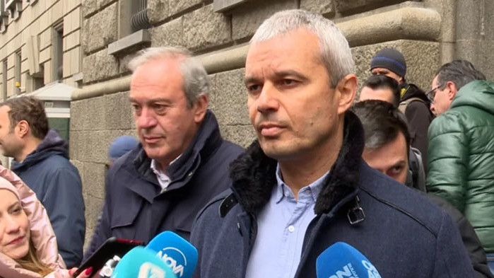 Според Костадин Костадинов допитването може да се проведе още с