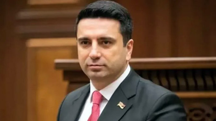 Председателят на арменския парламент Ален Симонян се извини за това,