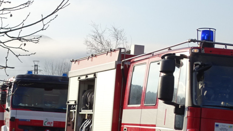 Пожар изпепели автобус на градския транспорт в Пловдив, съобщава БНР. Инцидентът