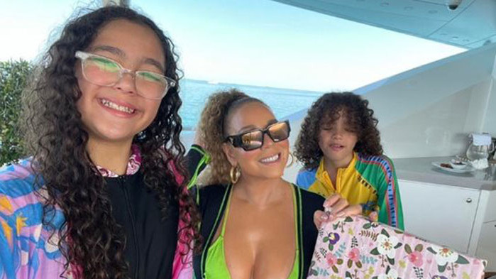 Марая Кери се е отказала от плана си да заведе