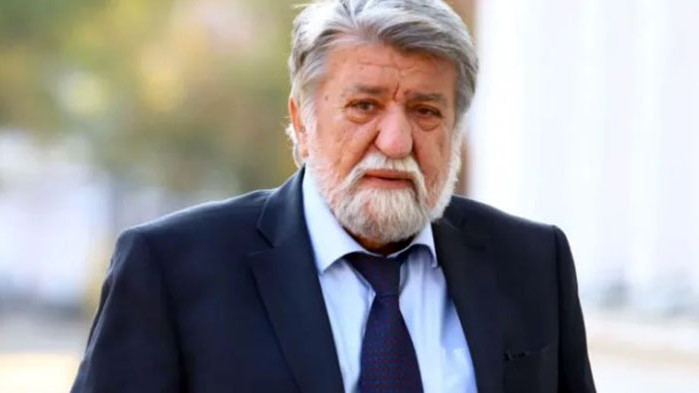 Всеки път очаквам да има редовен кабинет. Днес си забравих