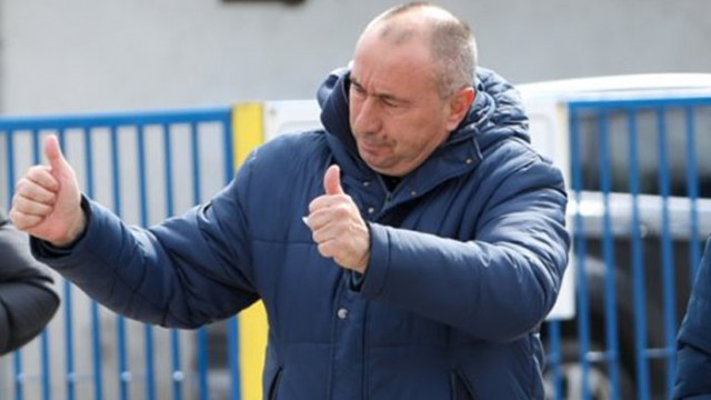 Напусналият треньор на Левски Станимир Стоилов не е получавал заплата
