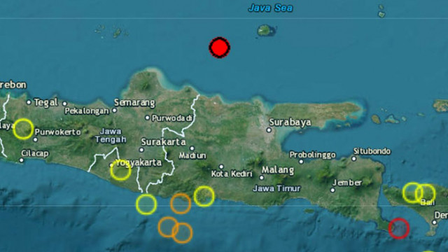 Земетресение с магнитуд 7 удари Индонезия