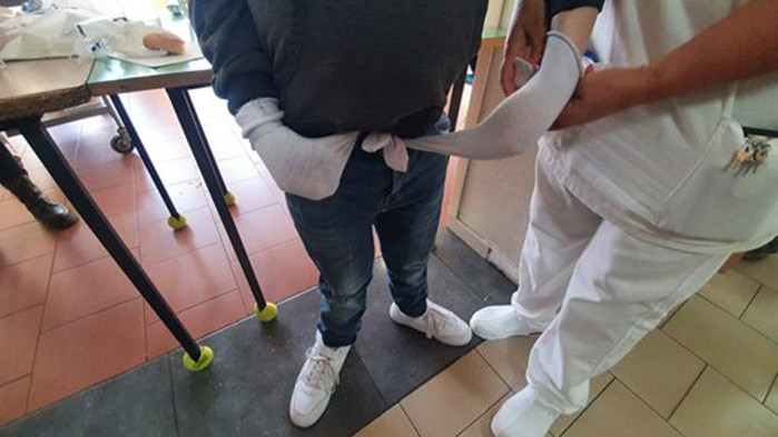 50-годишният Бруно от остров Сардиния живее от 16 години с