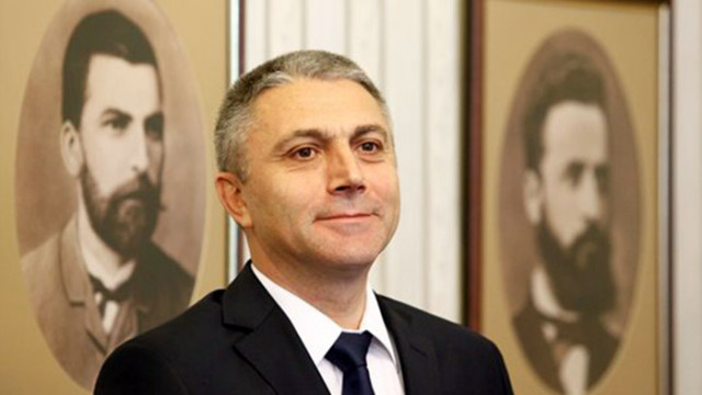 Лидерът на ДПС Мустафа Карадайъ поздрави във Фейсбук всички православни