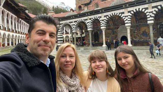 Съпредседателят на Продължаваме промяната   Кирил Петков поздрави българите с Великден