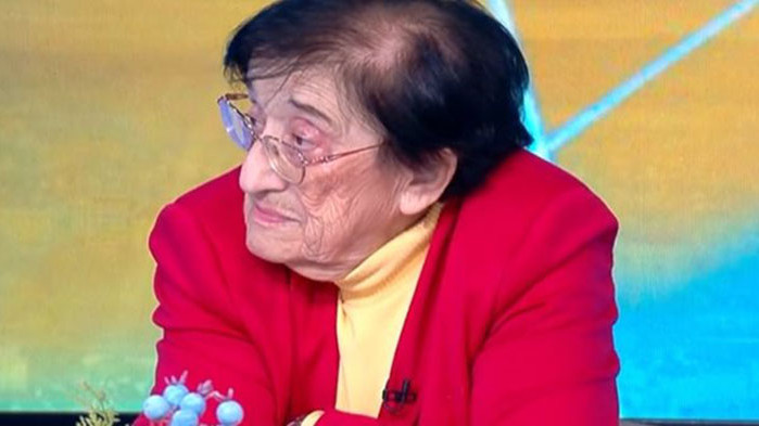 Предполагам, че финансовият министър Росица Велкова е разработила три варианта