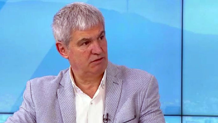 Той прогнозира инфлация от около 10% през 2023 г. Абсолютно