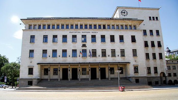 Търговският баланс за февруари 2023 г. е отрицателен в размер