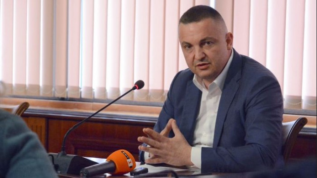 Кметът на Варна Иван Портних поиска оставката на гл. архитект Виктор Бузев