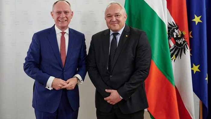 В рамките на визитата в Австрия вицепремиерът по обществен ред