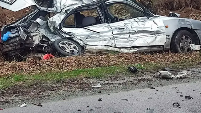 13-годишно дете и жена са починали при катастрофа в района