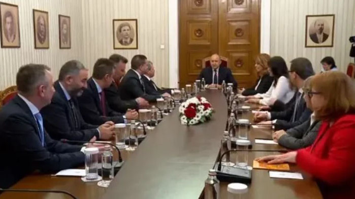 Румен Радев поздрави ИТН, че от отпаднала партия – отново