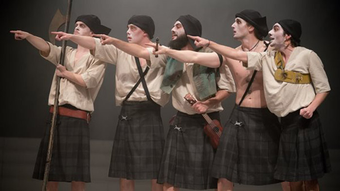 Дъщерята на президента Румен Радев в дипломен спектакъл по Чосър (СНИМКИ)