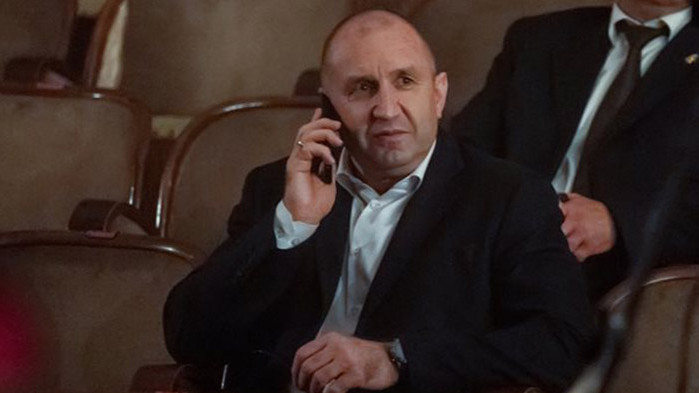 Дъщерята на президента Румен Радев в дипломен спектакъл по Чосър (СНИМКИ)