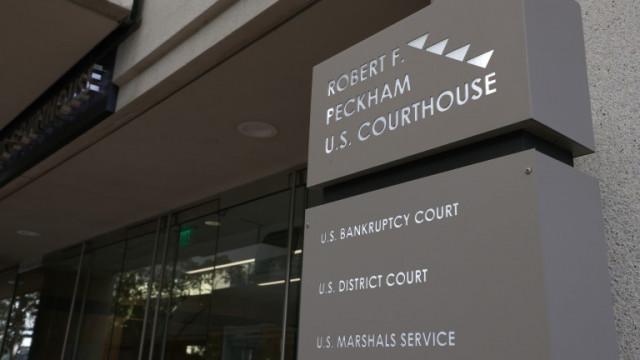 Перуанският бивш президент Алехандро Толедо се предаде на американските власти в петък