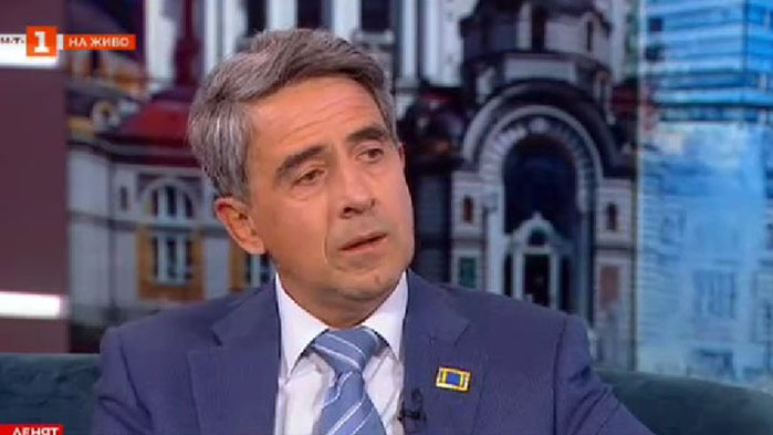 България е затънала в тежък популизъм. Страната ни е счупена.