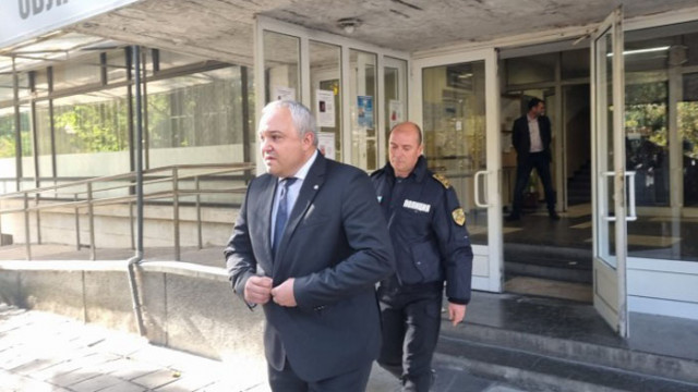 Министърът на вътрешните работи Иван Демерджиев очаква 1 3 от отпуснатите