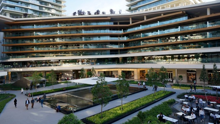 След банковата криза дали е възможно следващото домино да бъдат