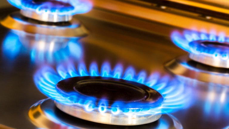 Булгаргаз прогнозира поевтиняване на газа с 18% през месец май, съобщават