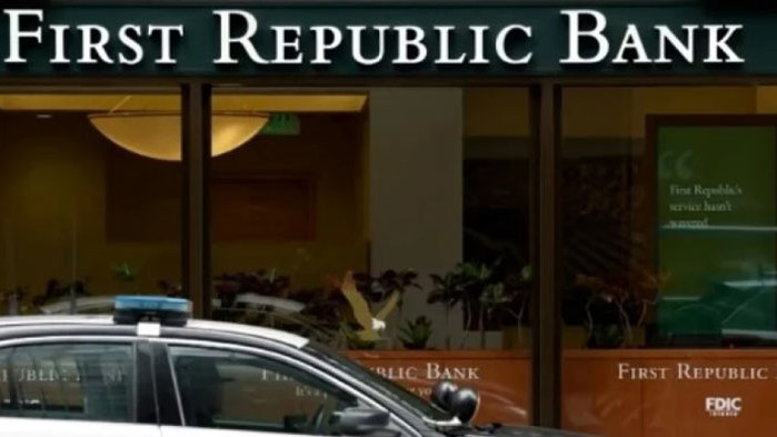 Американската регионална банка First Republic проучва възможността за продажбата на дългосрочни