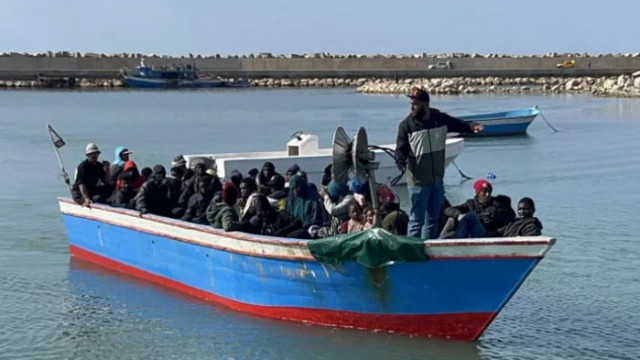 Десетки загинали мигранти край бреговете на Либия