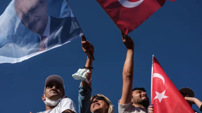 Ердоган и Кълъчдароглу с изравнени позиции преди изборите в Турция