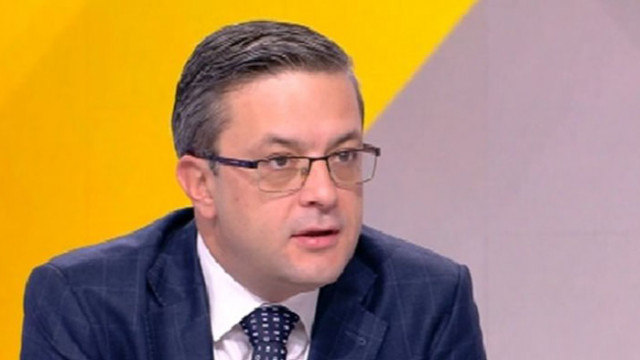 Тома Биков: Няма как да подкрепим Василев за финансов министър и Петков да отговаря за службите