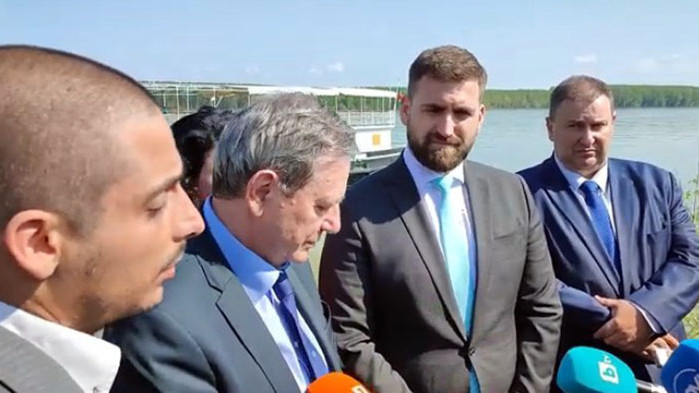 Андрей Новаков заяви, че дебатът за Шенген е не само