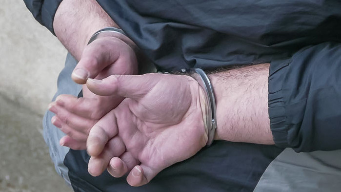 Задържаха граничен полицай от Сандански за "такса спокойствие"