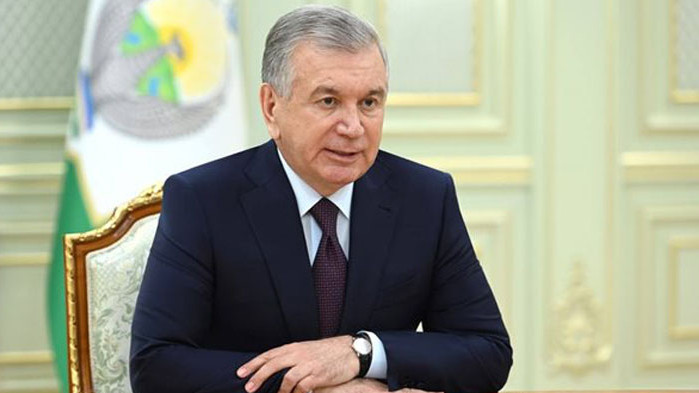 Президентът на Узбекистан пита народа дали да го управлява до 2040 г.