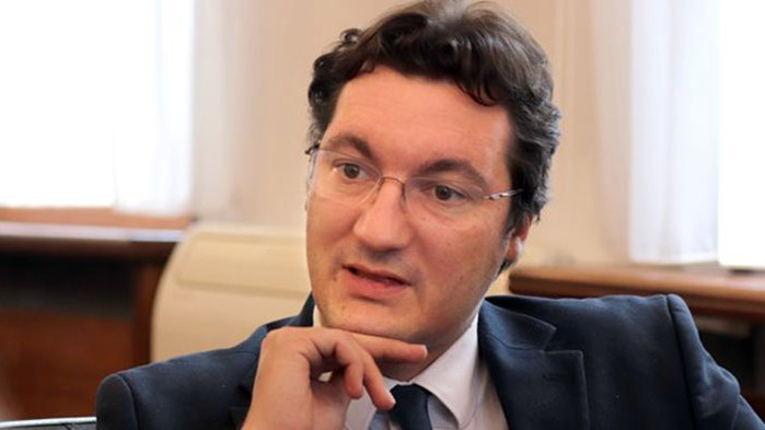 С насилниците, с престъпниците, с хората, които нарушават закона, трябва