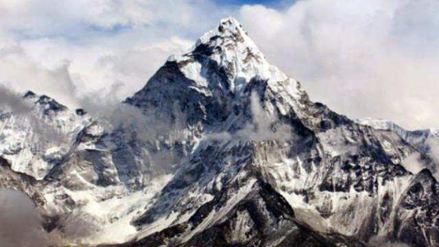 На какво се дължи симфонията от трясък и раздробяване във високопланинските ледници
