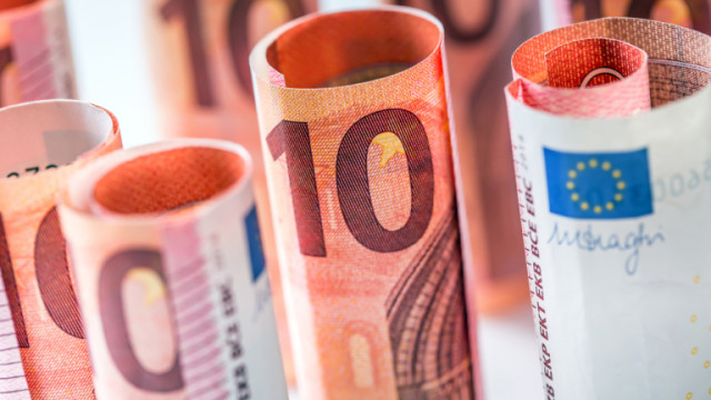 Еврото и паундът печелят от отслабването на долара