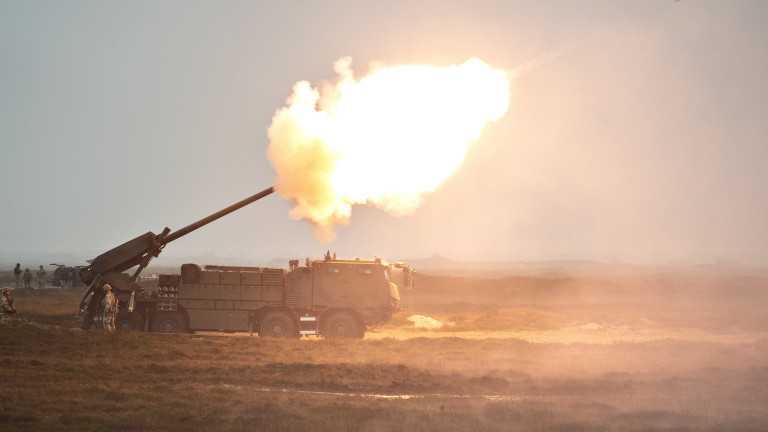 Оръжейната група Rheinmetall иска да предостави на Украйна значително количество артилерийски боеприпаси.