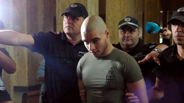 19 годишният перничанин Васил Михайлов обвинен в 8 престъпления закана