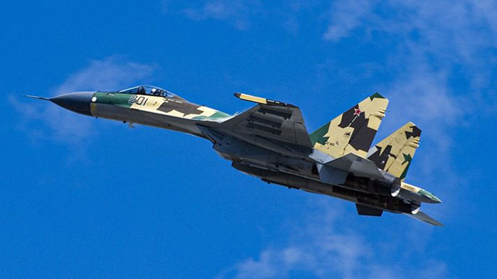 Руски изтребител Су-35 e прeхванал над Черно море полски самолет,