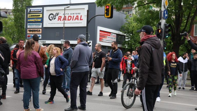 Протест след катастрофата на бул. Сливница: Нощно време тук има гонки, полицията спи