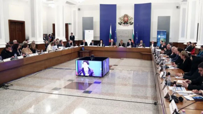 Крайната дата за приемане на единната европейска валута у нас