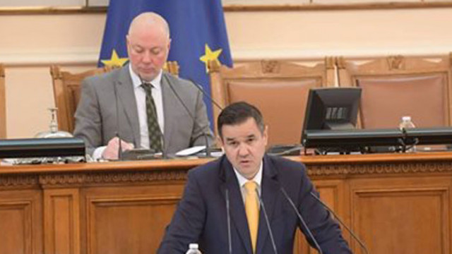 Министър Стоянов представи макропоказатели според които ефектът върху българската икономика