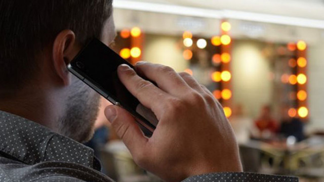 Глоба за мобилните оператори, ако таксуват обаждане до спешна помощ в роуминг