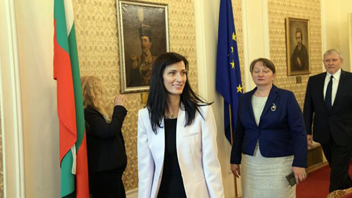 (Полу)оптимизъм след първия кръг срещи По две министерства за БСП и ДПС носи партийната мълва,